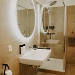 Domfreyheit Lejlighed *